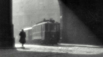 Josef Sudek - Morning Trolley (Praga, 1924)